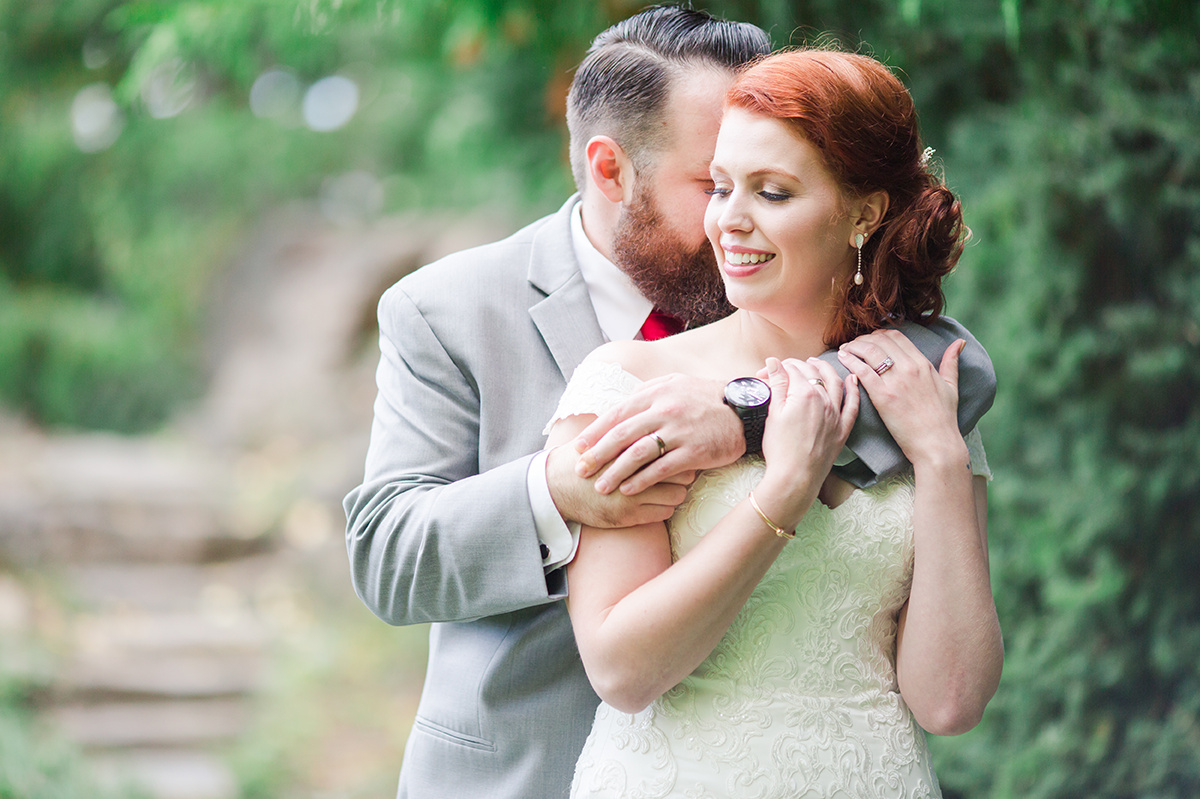 Gorgeous Outdoor Wedding Photos - Classic Washington Garden Wedding - The Overwhelmed Bride Wedding Blog