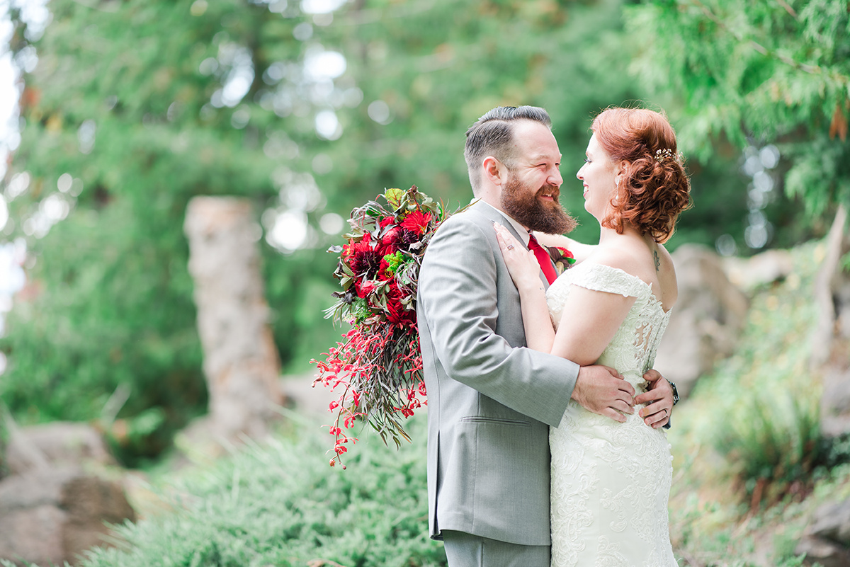 Gorgeous Outdoor Wedding Photos - Classic Washington Garden Wedding - The Overwhelmed Bride Wedding Blog