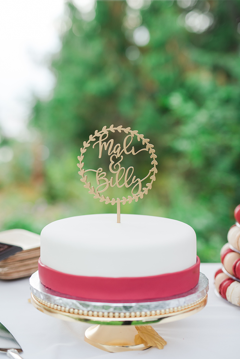 Simple Wedding Cakes - Classic Washington Garden Wedding - The Overwhelmed Bride Wedding Blog