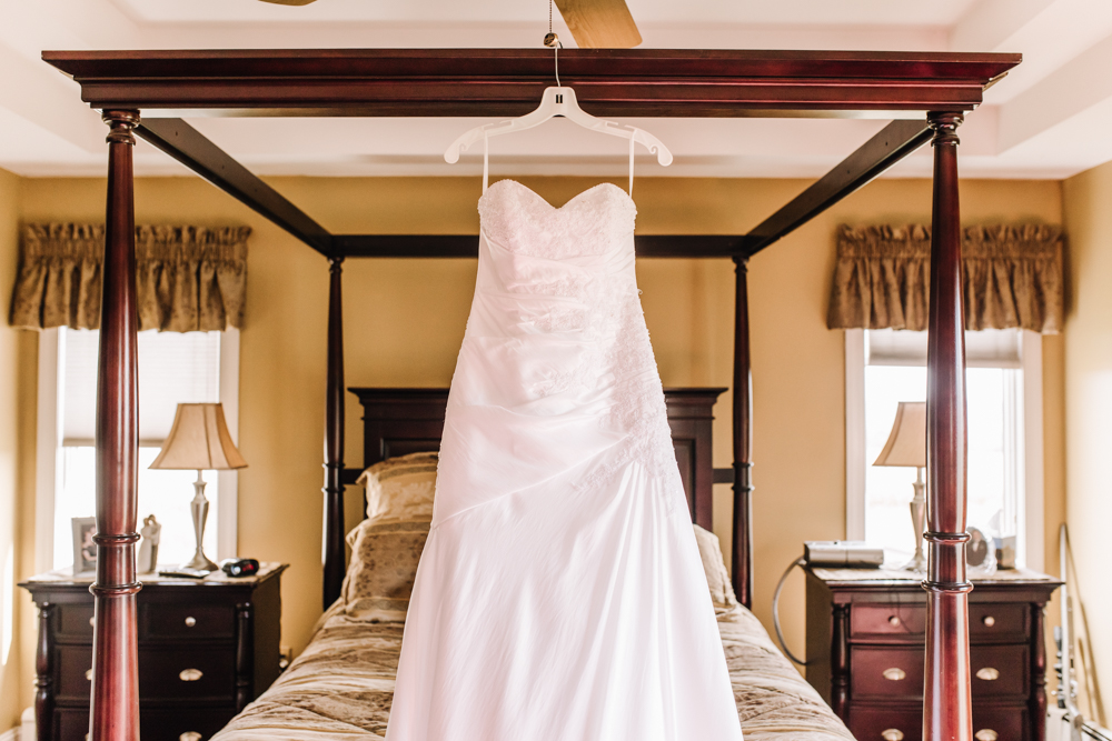 Gorgeous Wedding Dress Photos - Pennsylvania Fall Wedding - The Overwhelmed Bride Wedding Blog