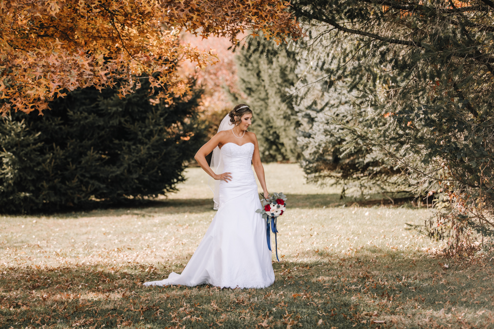 Wedding Inspiration - Pennsylvania Fall Wedding - The Overwhelmed Bride Wedding Blog