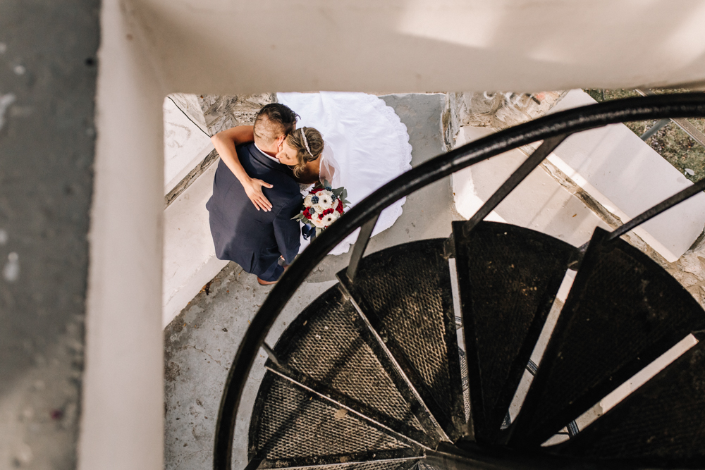 Gorgeous Bride and Groom Photos - Wedding Inspiration - Pennsylvania Fall Wedding - The Overwhelmed Bride Wedding Blog