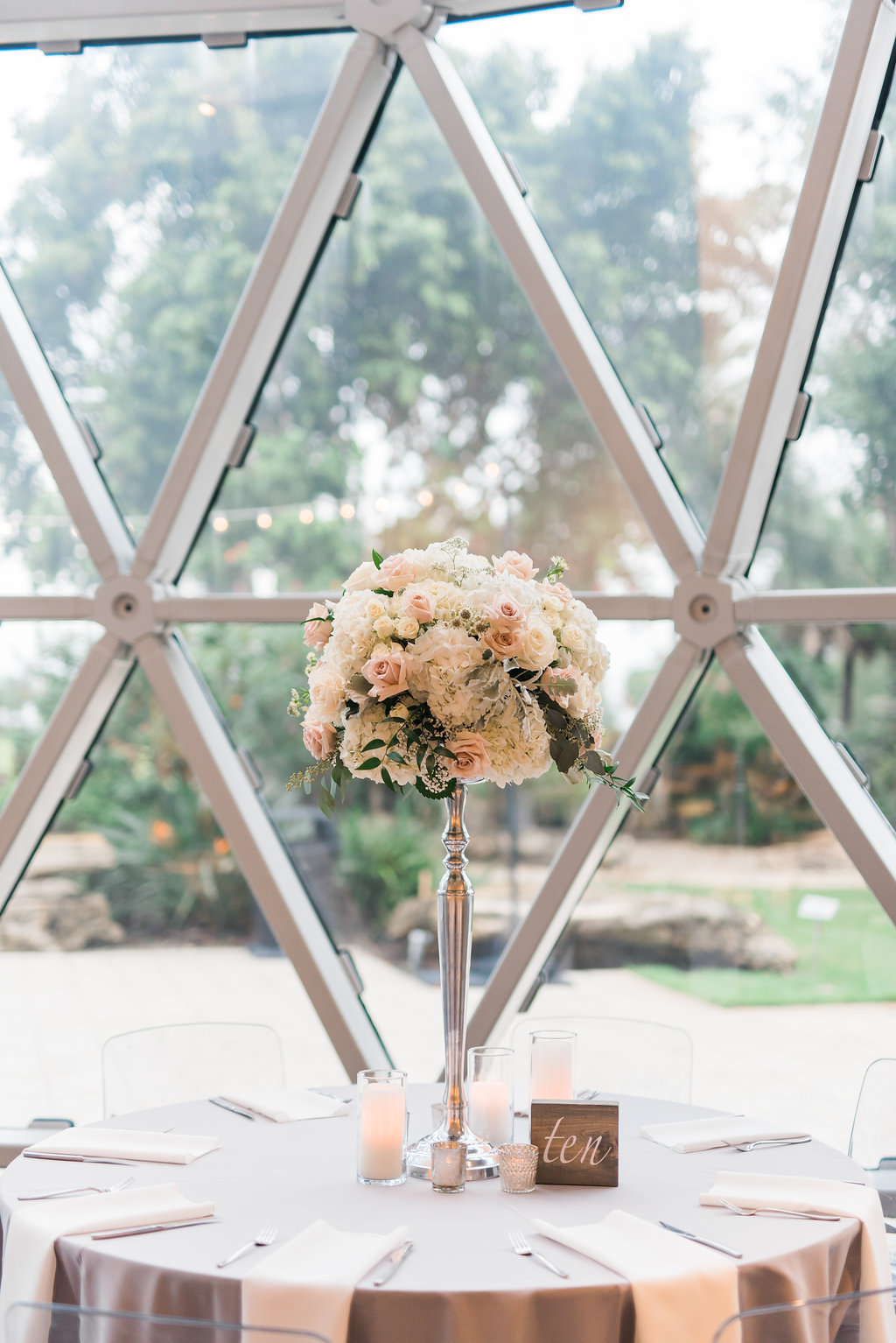 Gorgeous Wedding Centerpieces - Minimalist Wedding - Tampa Wedding Venue