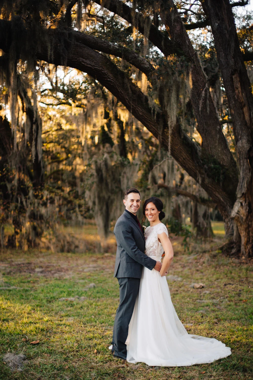 A Jewel-Toned Vintage Plantation Wedding — The Overwhelmed Bride Wedding BlogA Jewel-Toned Vintage Plantation Wedding — The Overwhelmed Bride Wedding Blog