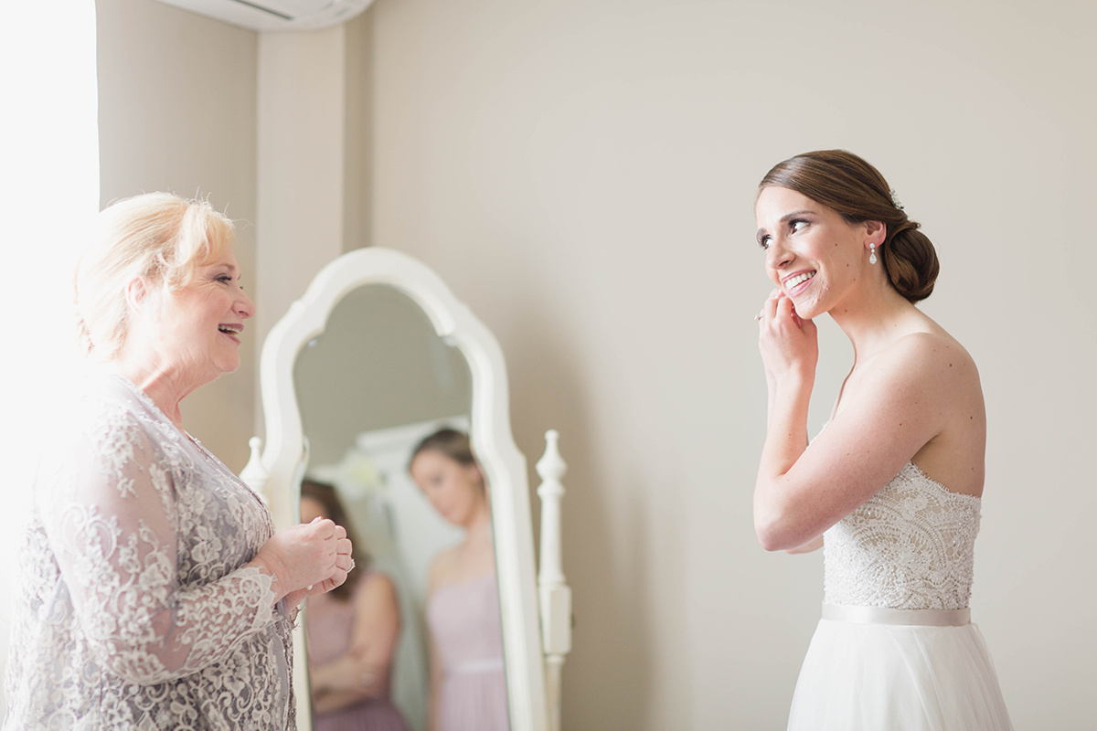 A Blush + White Shadow Creek Virgina Wedding — The Overwhelmed Bride Wedding Blog