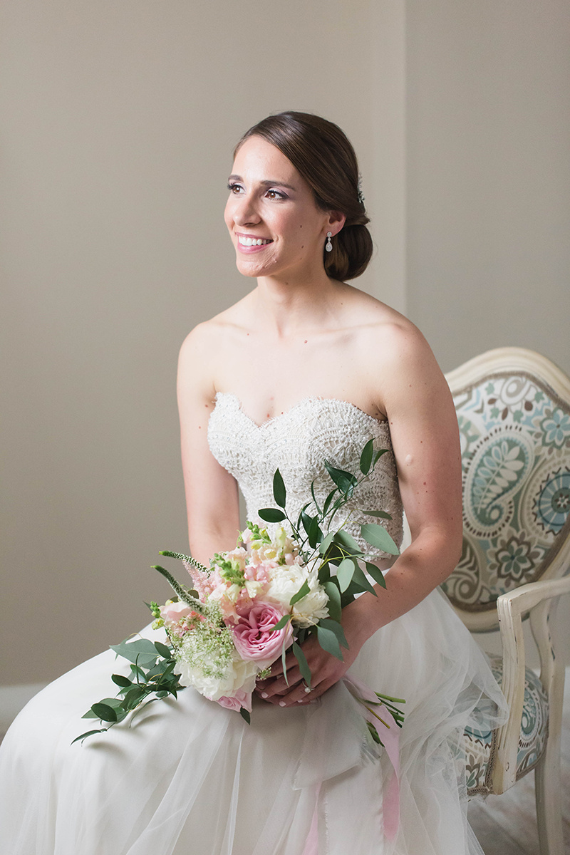 A Blush + White Shadow Creek Virgina Wedding — The Overwhelmed Bride Wedding Blog