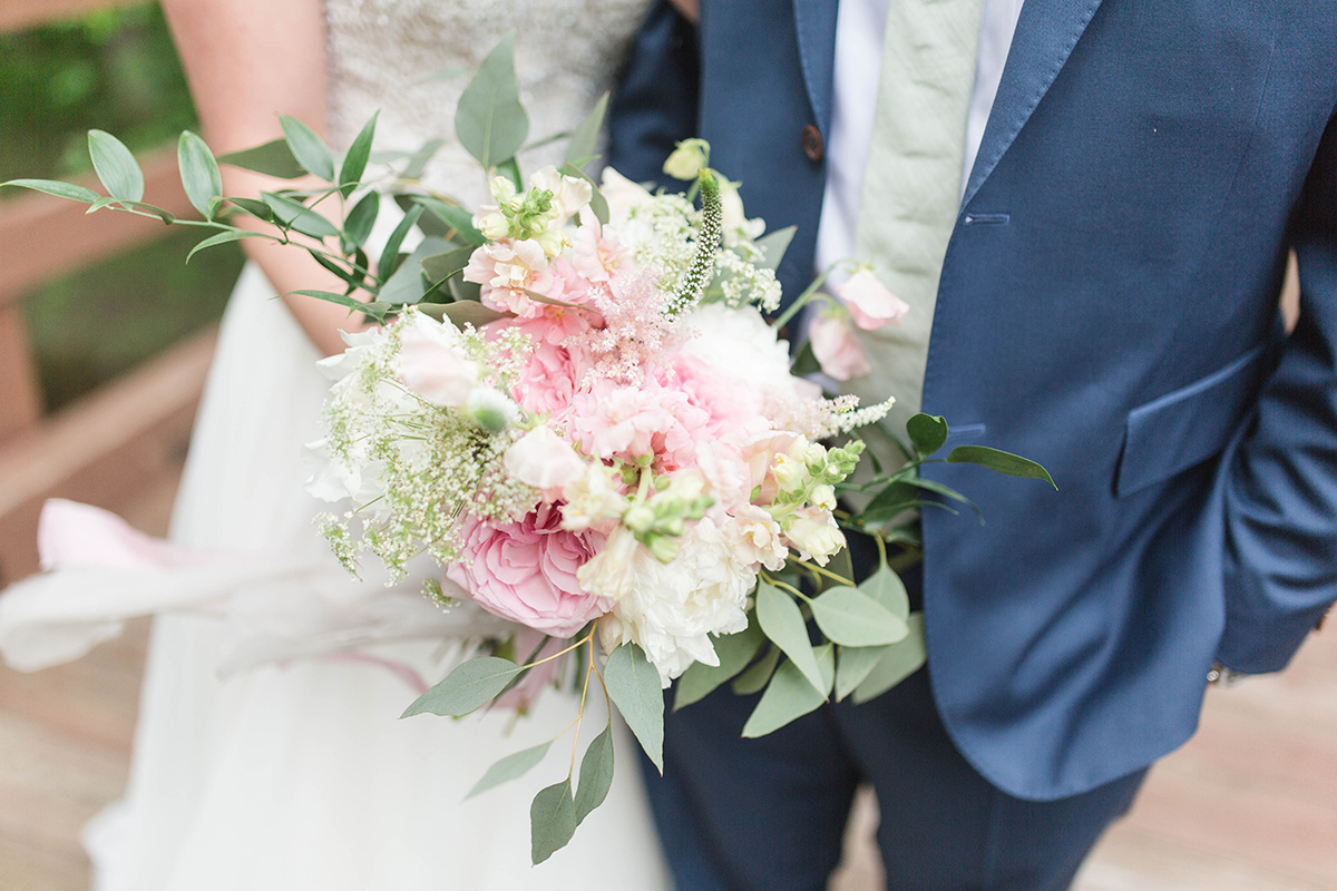 A Blush + White Shadow Creek Virgina Wedding — The Overwhelmed Bride Wedding Blog