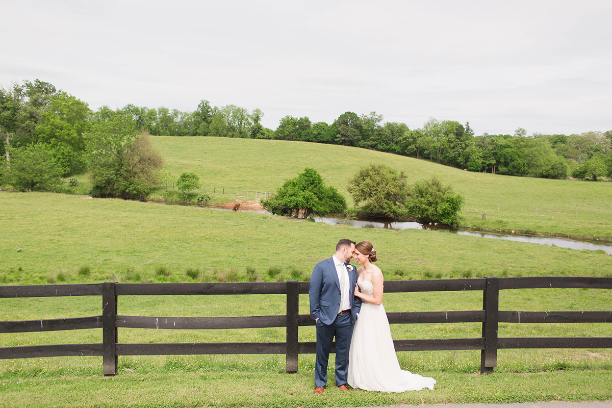 A Blush + White Shadow Creek Virgina Wedding — The Overwhelmed Bride Wedding Blog