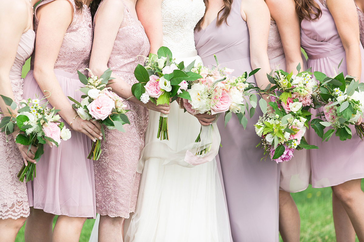 A Blush + White Shadow Creek Virgina Wedding — The Overwhelmed Bride Wedding Blog