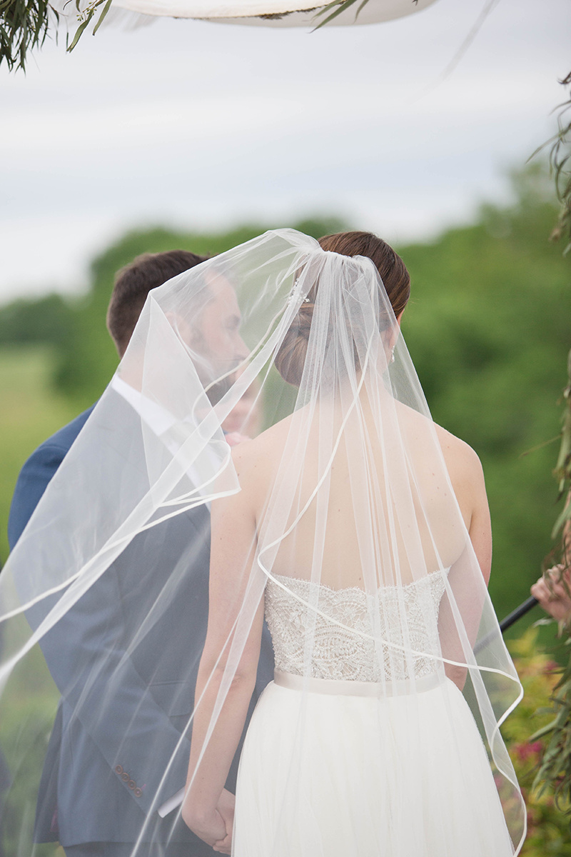 A Blush + White Shadow Creek Virgina Wedding — The Overwhelmed Bride Wedding Blog