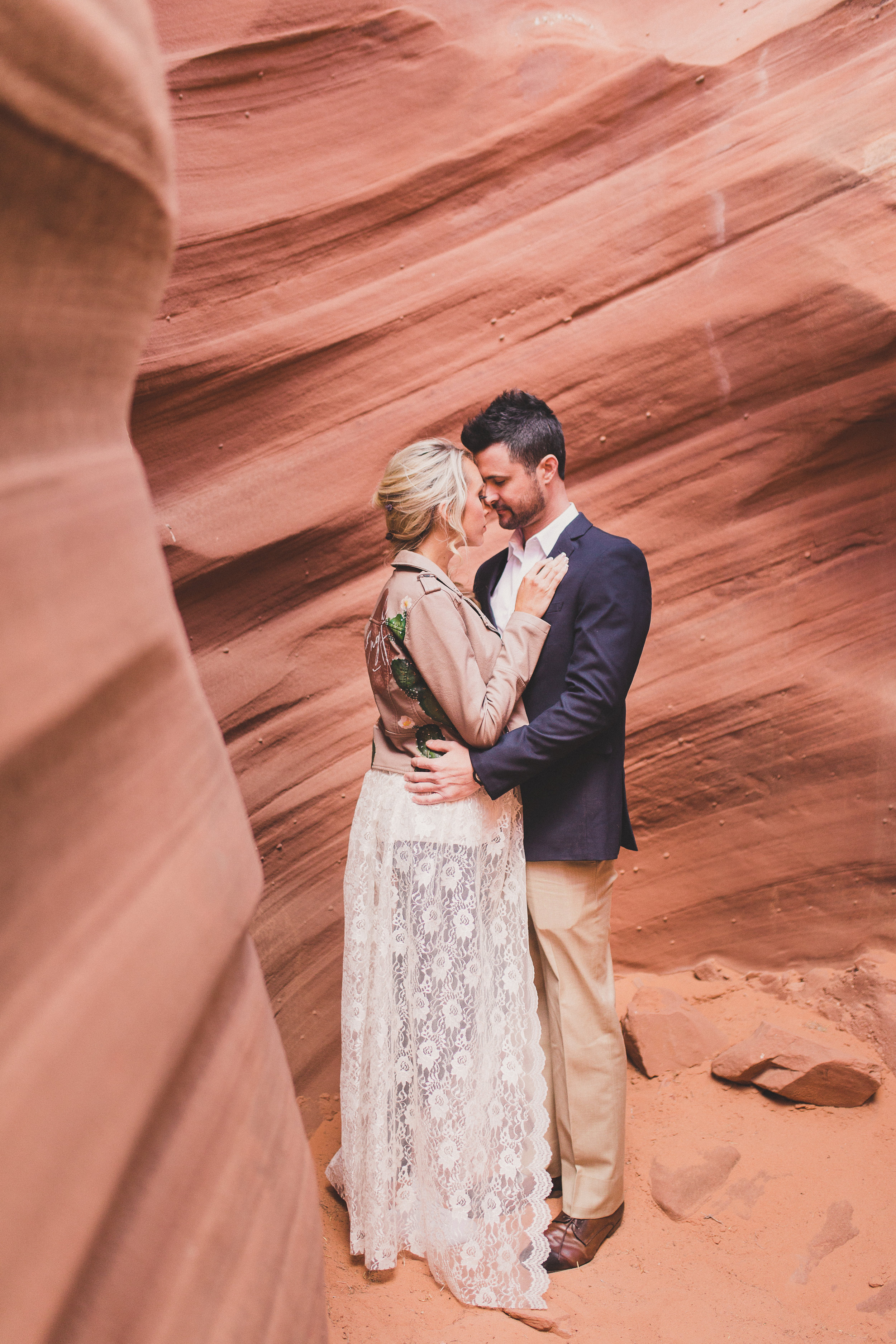 Gorgeous Las Vegas Engagement Photos — The Overwhelmed Bride Wedding Blog