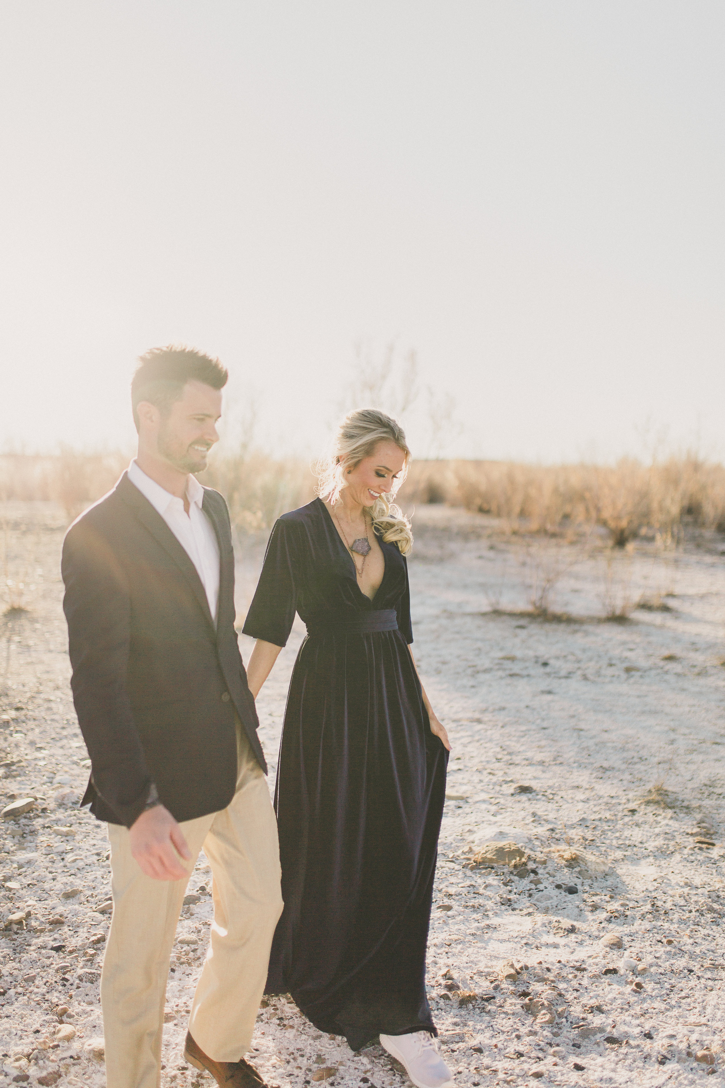 Gorgeous Las Vegas Engagement Photos — The Overwhelmed Bride Wedding Blog