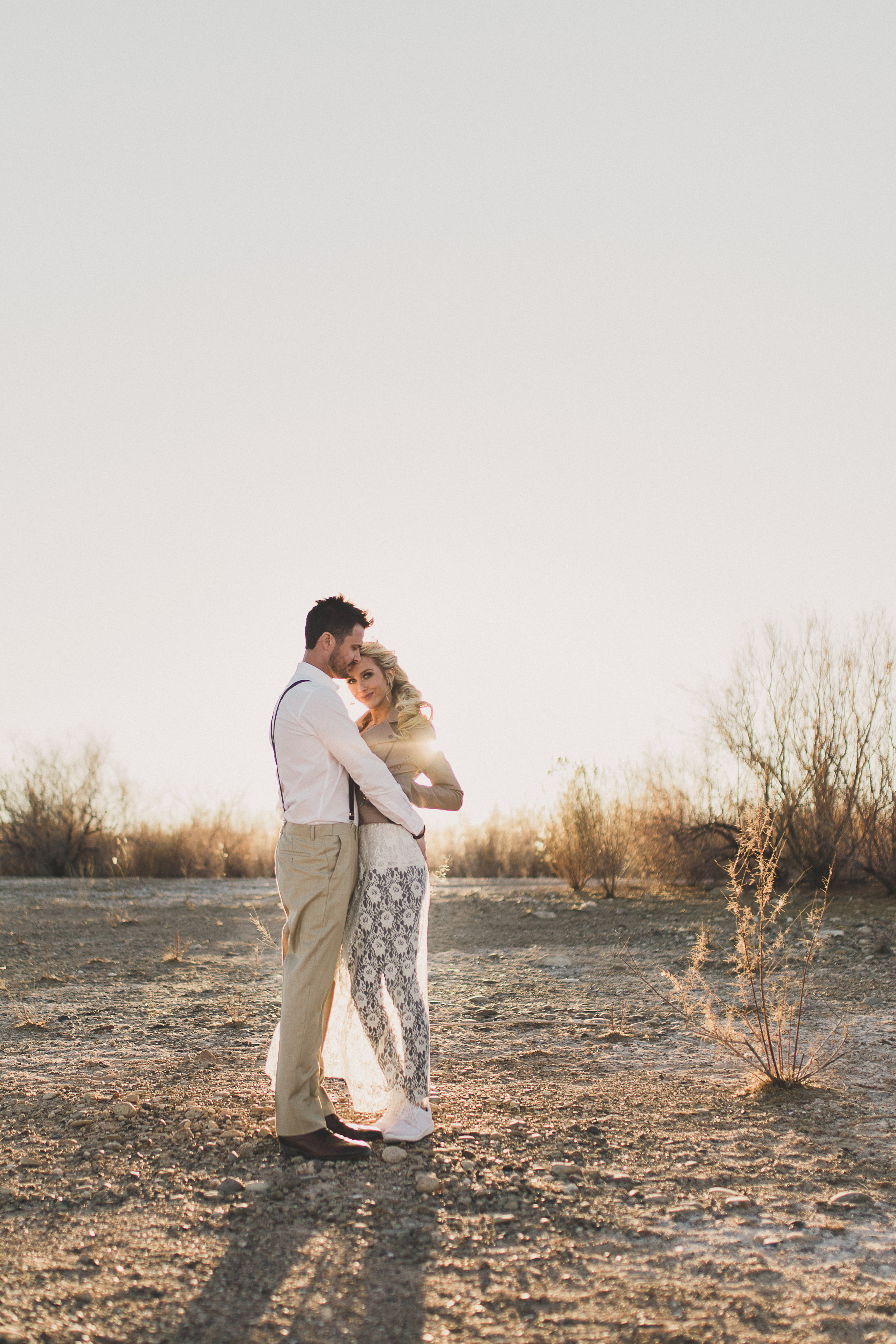 Gorgeous Las Vegas Engagement Photos — The Overwhelmed Bride Wedding Blog