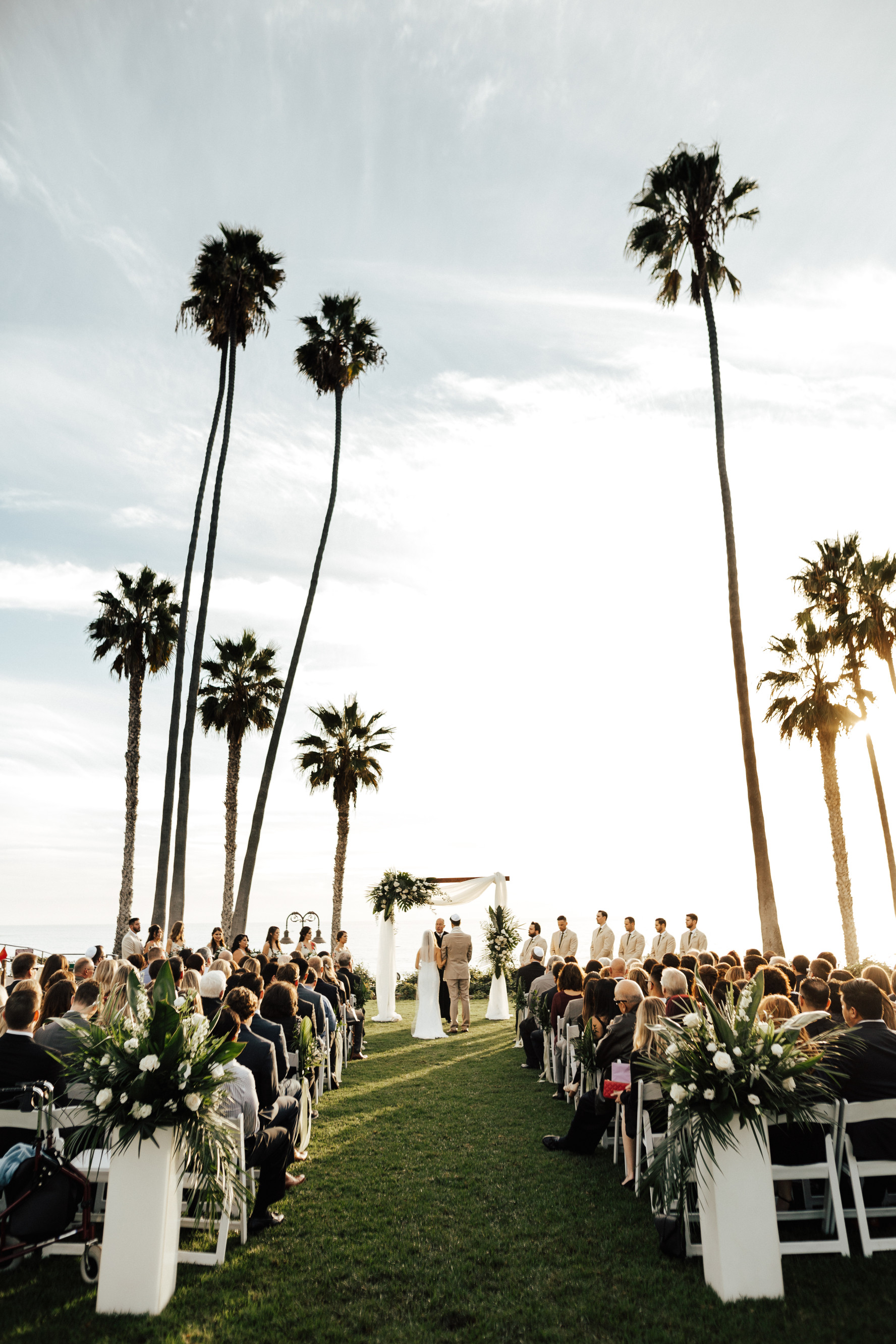 Ole Hanson Beach Club Wedding - Orange County Wedding Venue - The Overwhelmed Bride Wedding Blog