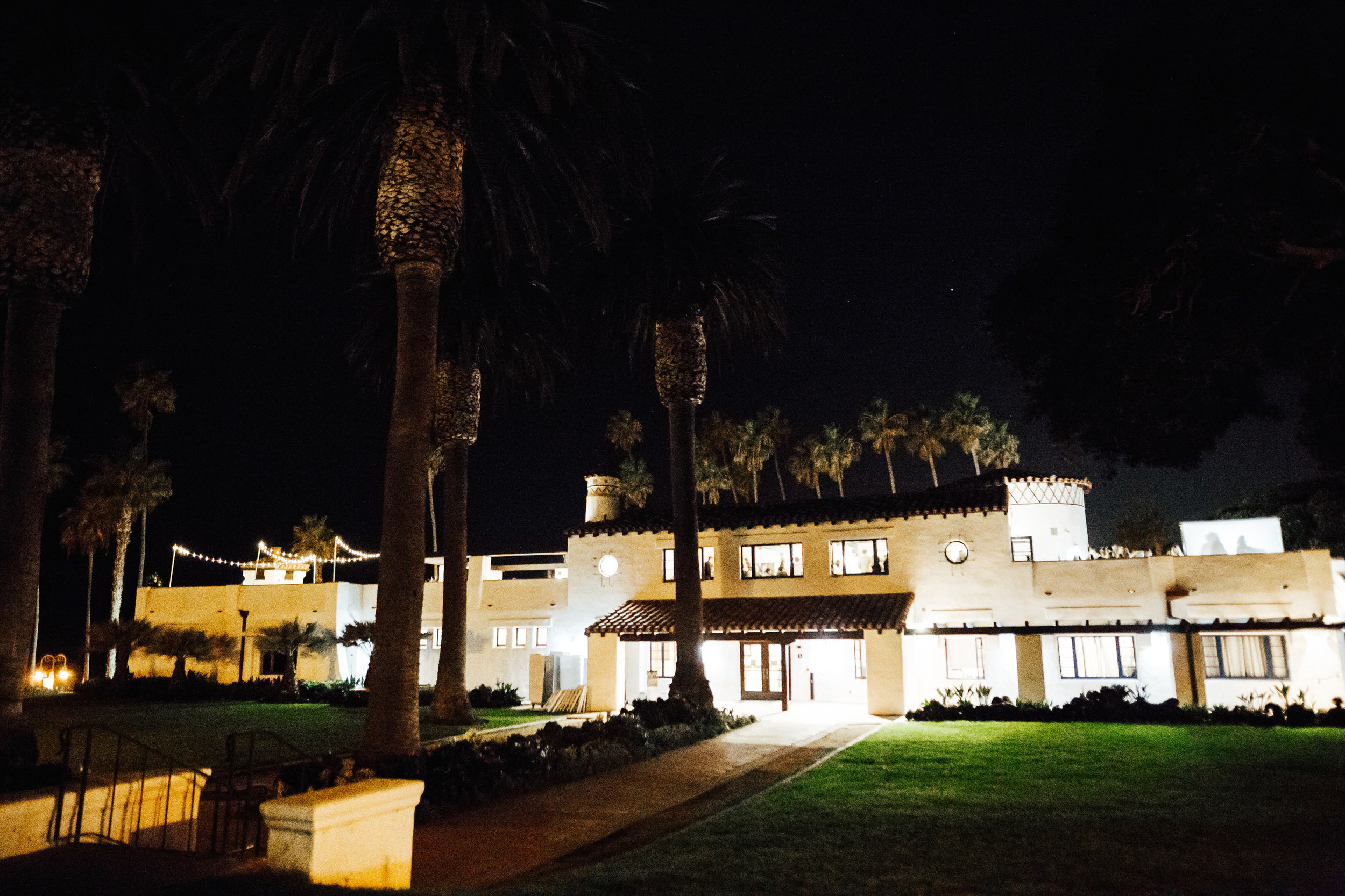 Ole Hanson Beach Club Wedding - Orange County Wedding Venue - The Overwhelmed Bride Wedding Blog