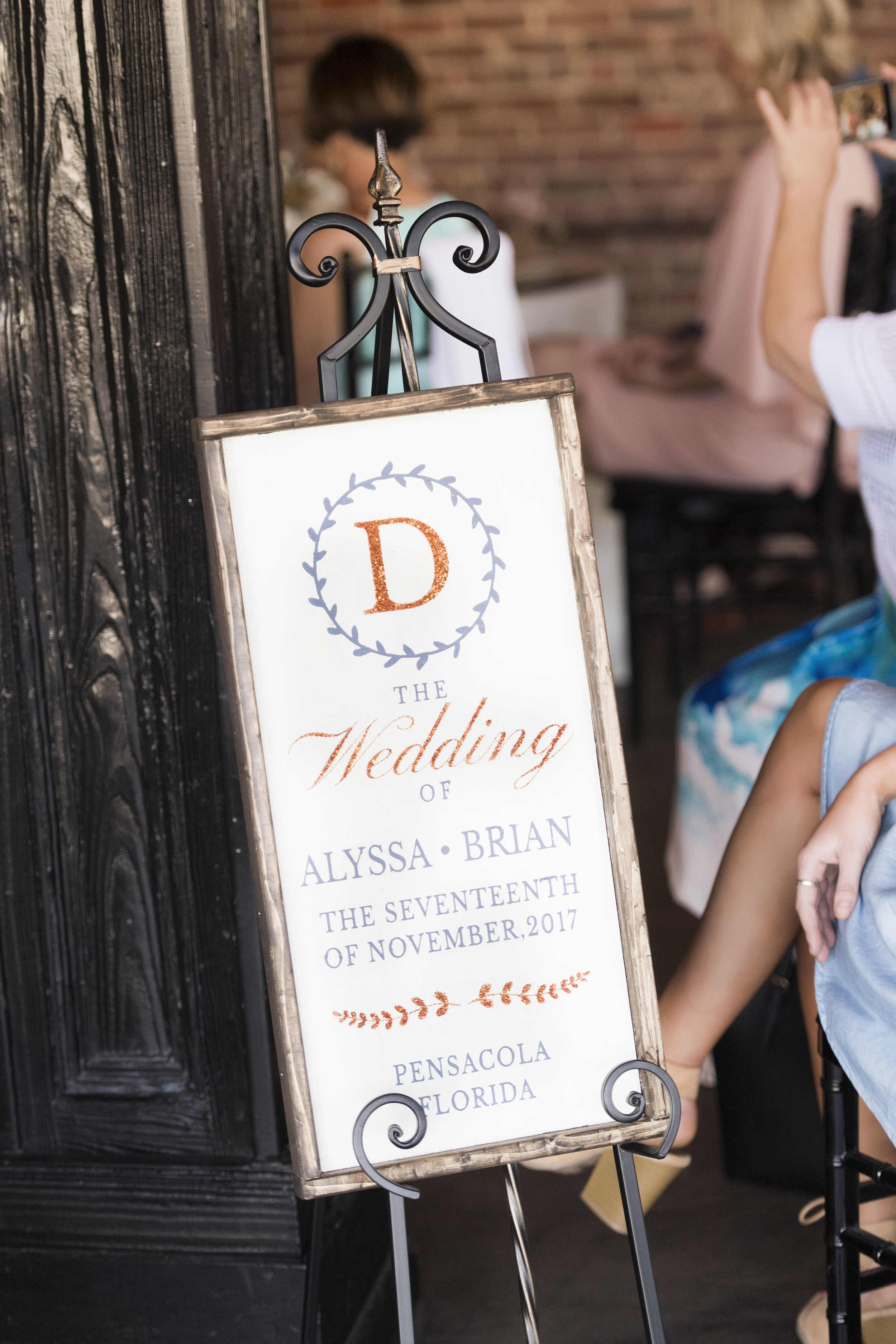 Penascola, Florida Palafox House Wedding - Brunch Wedding - The Overwhelmed Bride Wedding Blog