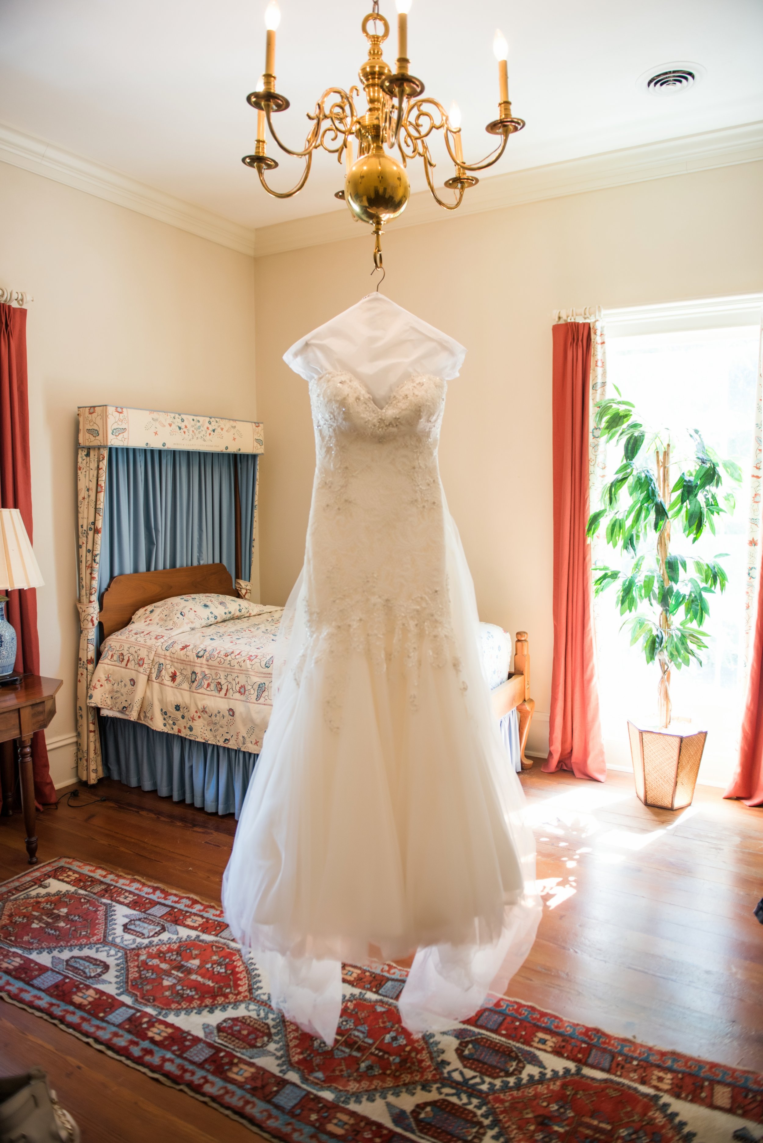 A Nashville, North Carolina Plantation Wedding - The Overwhelmed Bride Wedding Blog