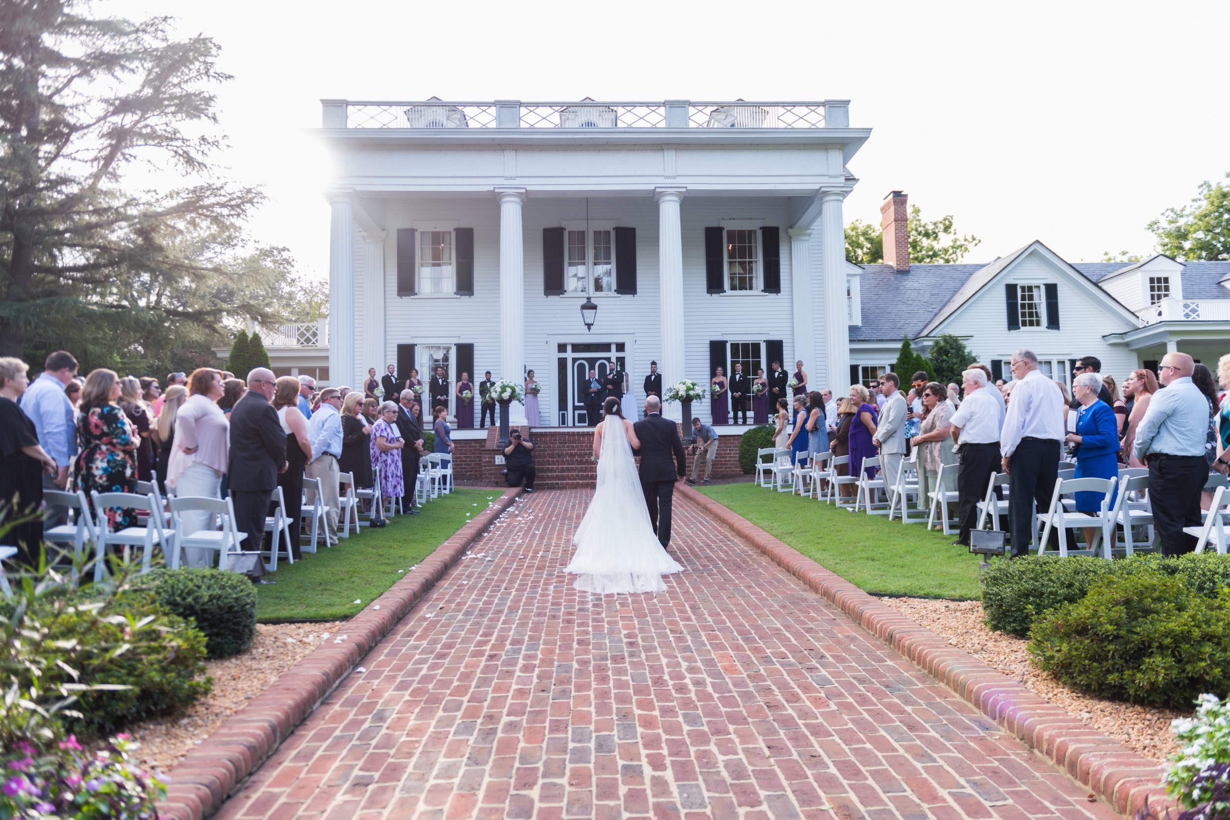 A Nashville, North Carolina Plantation Wedding - The Overwhelmed Bride Wedding Blog
