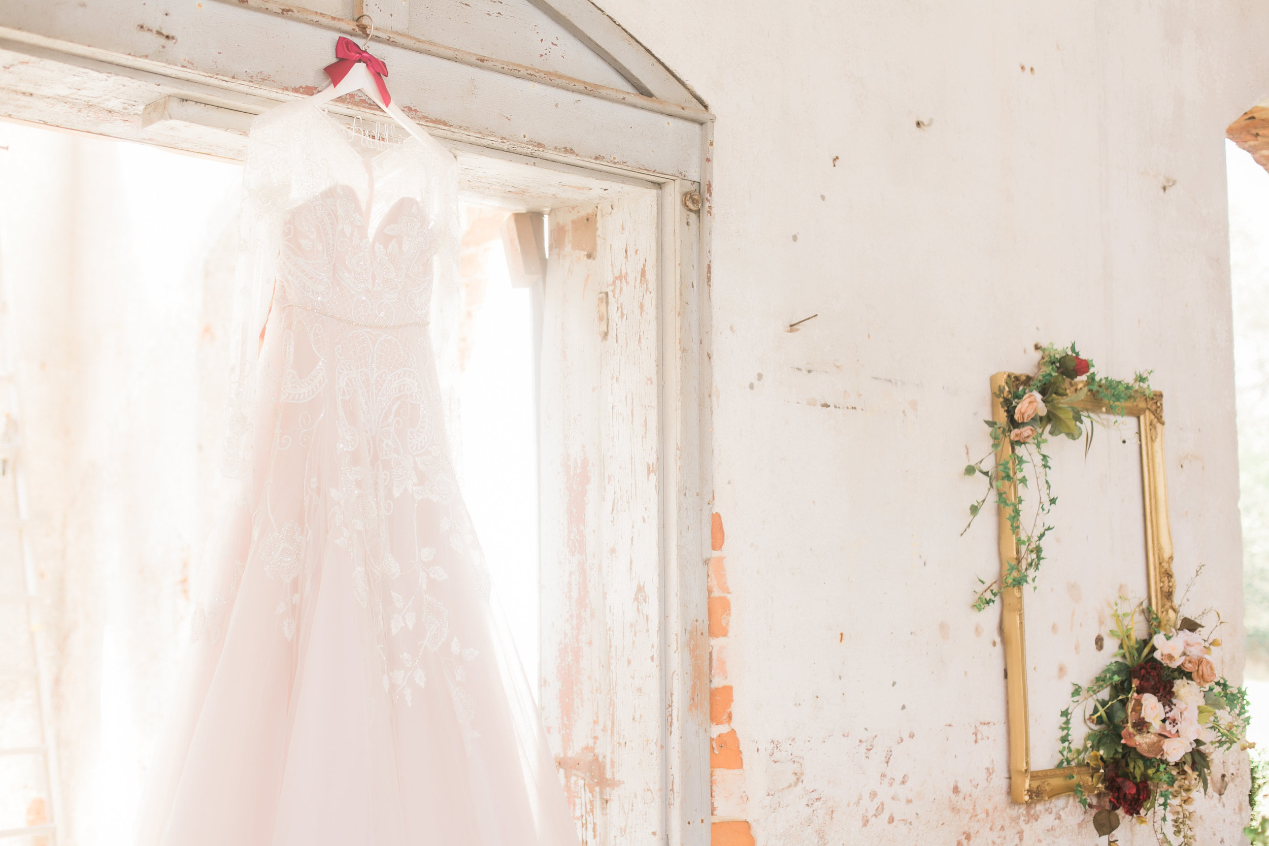 North Carolina Providence Cotton Mill Wedding — Vintage Wedding Decor Details - The Overwhelmed Bride Wedding Blog