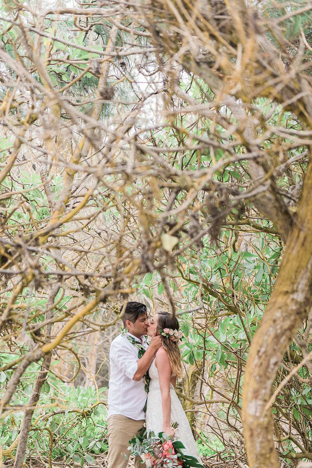 A Turtle Bay Resort Oahu Beach Wedding - The Overwhelmed Bride Wedding Blog