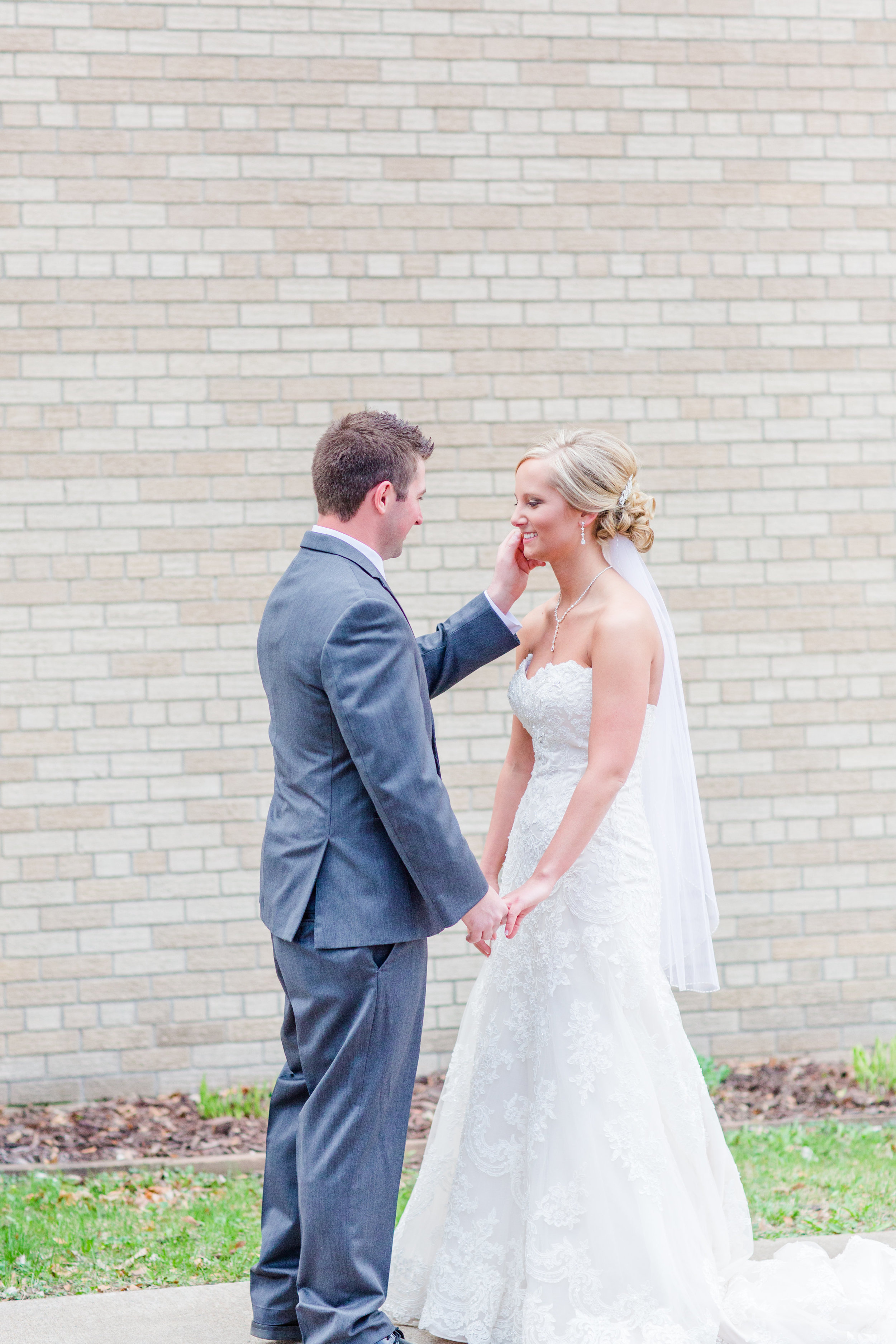 A White + Lilac Romantic Wisconsin Wedding - The Overwhelmed Bride Wedding Blog