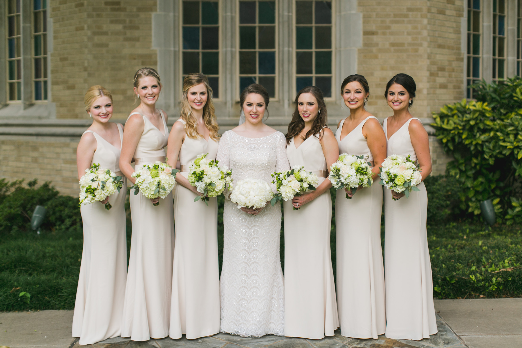 An Ivory + White Downtown Dallas Wedding - The Overwhelmed Bride Wedding Blog