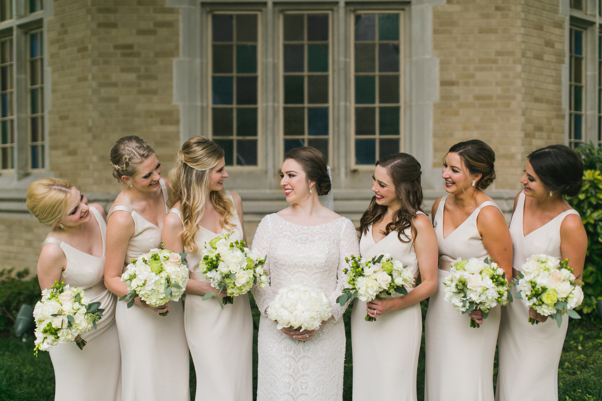 An Ivory + White Downtown Dallas Wedding - The Overwhelmed Bride Wedding Blog