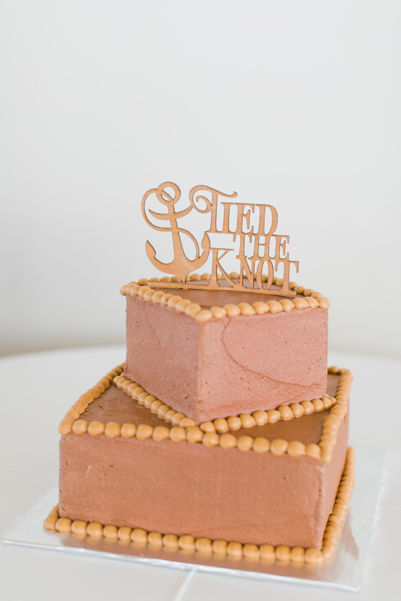 An Ivory + White Downtown Dallas Wedding - The Overwhelmed Bride Wedding Blog