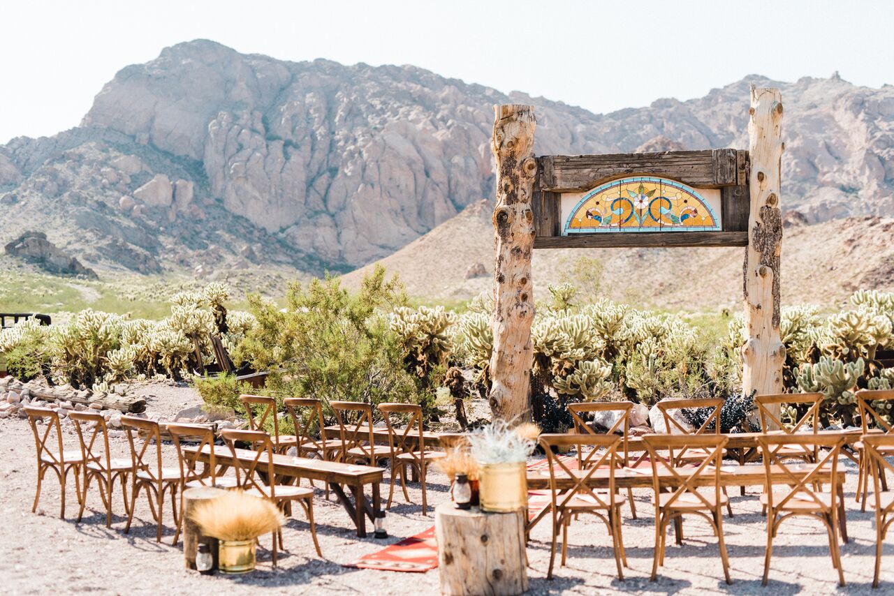 A Bohemian Destination Las Vegas Desert Wedding - The Overwhelmed Bride Blog