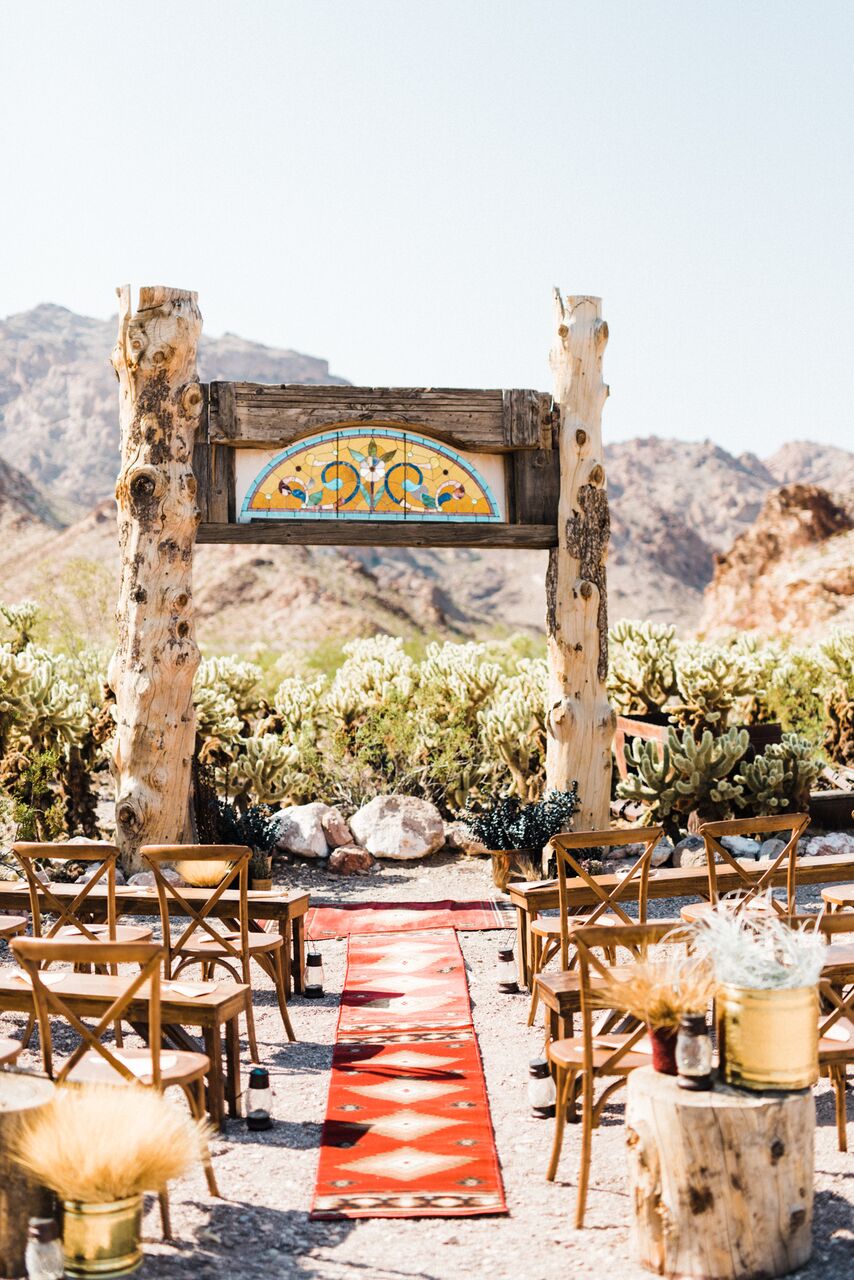 A Bohemian Destination Las Vegas Desert Wedding - The Overwhelmed Bride Blog