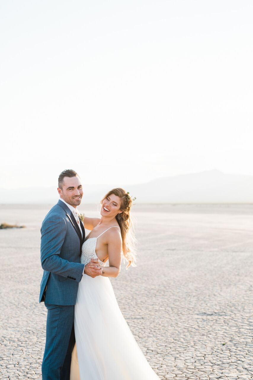 A Bohemian Destination Las Vegas Desert Wedding - The Overwhelmed Bride Blog