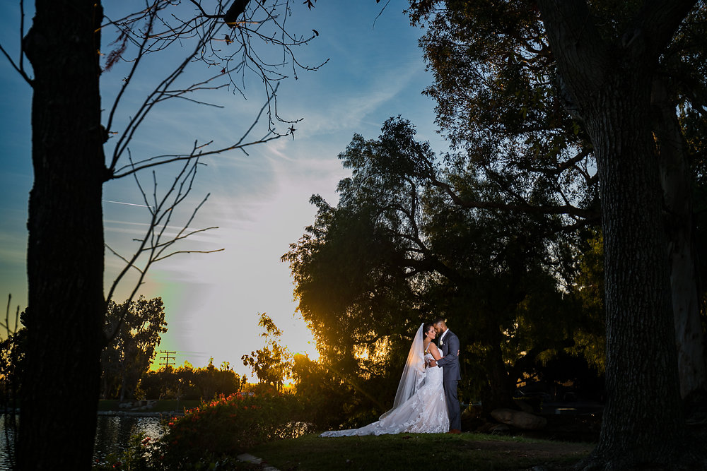 An Intimate Casa De Lago Wedding - The Overwhelmed Bride Wedding Blog