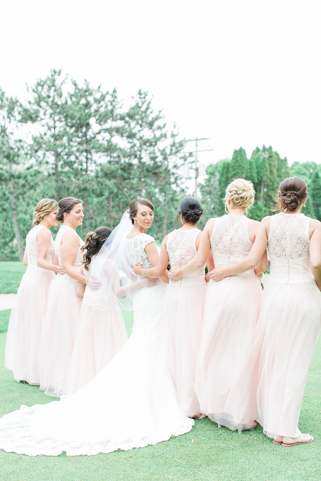 A Romantic Wausau Country Club Wisconsin Wedding - The Overwhelmed Bride Wedding Blog