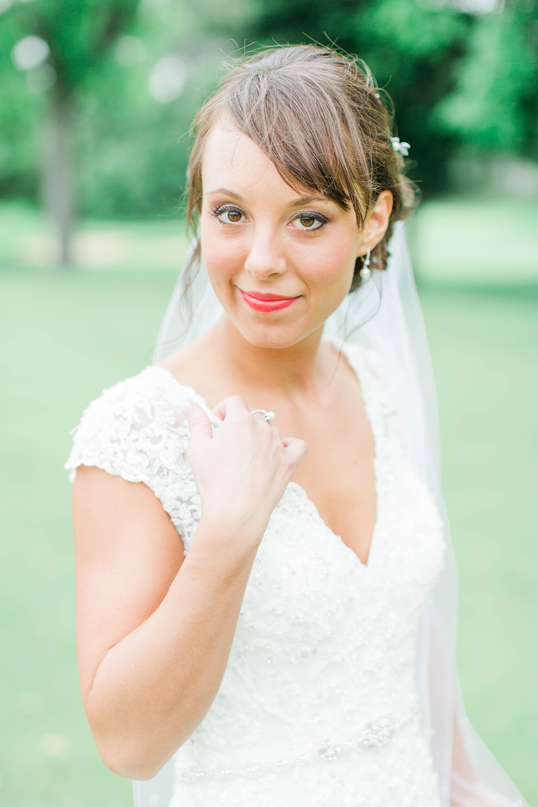 A Romantic Wausau Country Club Wisconsin Wedding - The Overwhelmed Bride Wedding Blog