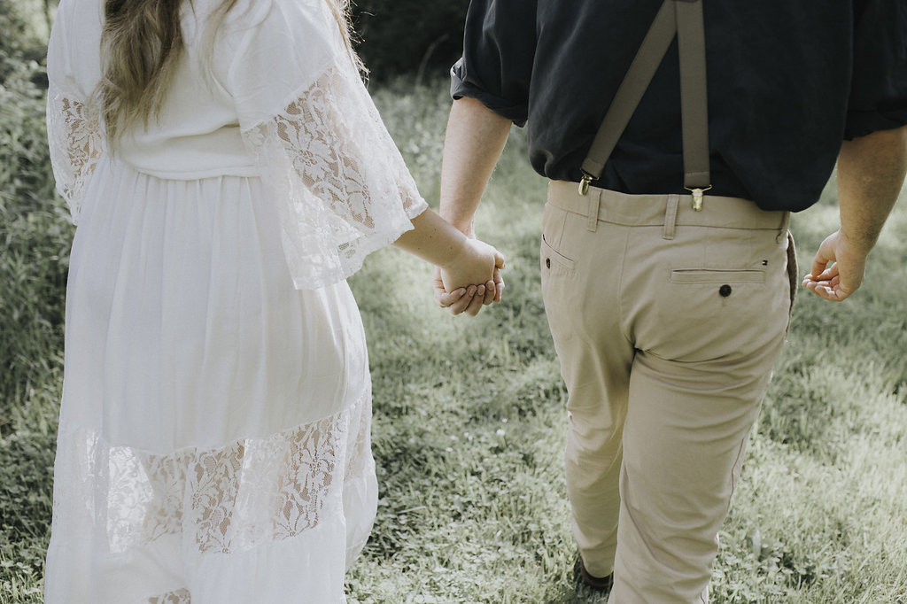 Boho Woodland Engagement Photos - The Overwhelmed Bride Wedding Blog