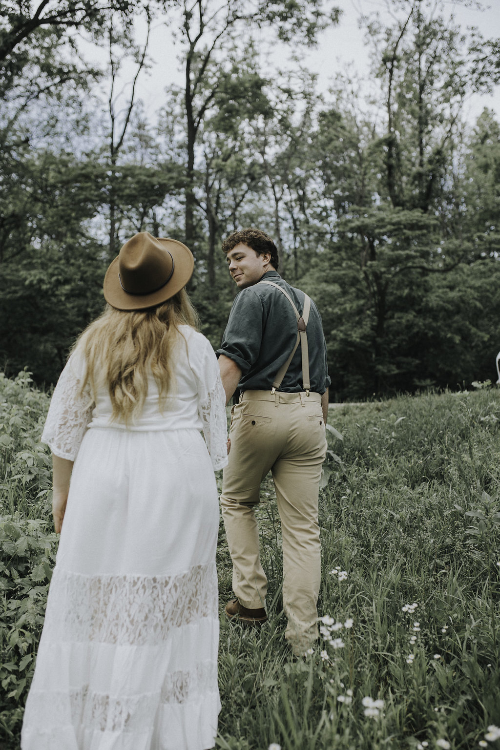 Boho Woodland Engagement Photos - The Overwhelmed Bride Wedding Blog