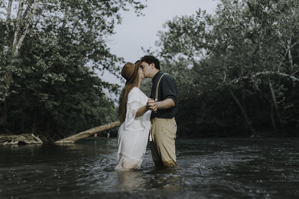 Boho Woodland Engagement Photos - The Overwhelmed Bride Wedding Blog