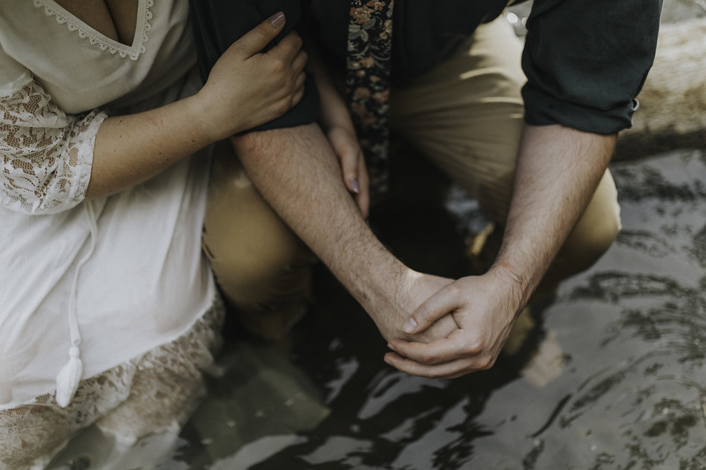 Boho Woodland Engagement Photos - The Overwhelmed Bride Wedding Blog