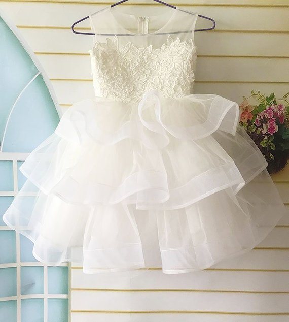 Gorgeous Flower Girl Dresses - The Overwhelmed Bride Wedding Blog 