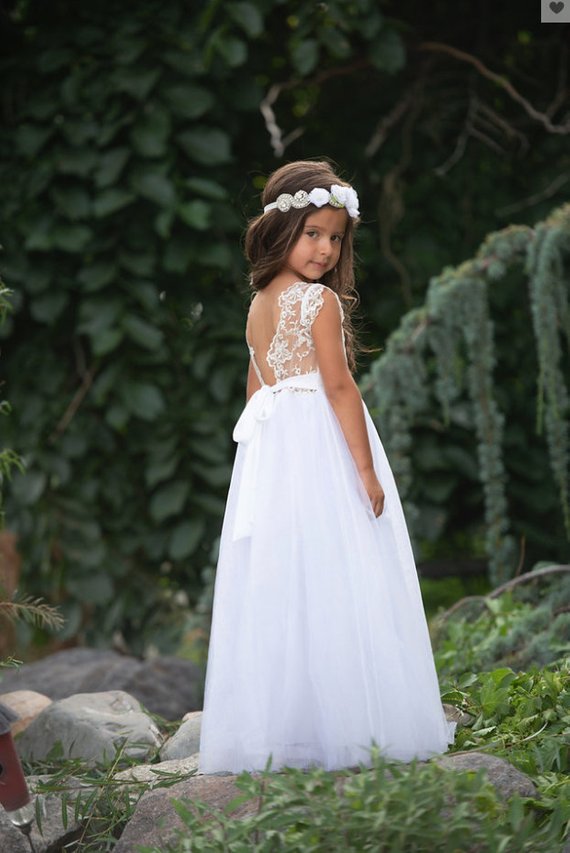 Gorgeous Flower Girl Dresses - The Overwhelmed Bride Wedding Blog 