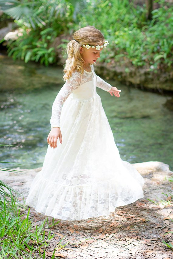 Gorgeous Flower Girl Dresses - The Overwhelmed Bride Wedding Blog 