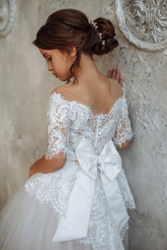 Gorgeous Flower Girl Dresses - The Overwhelmed Bride Wedding Blog 