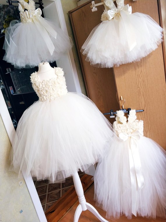 Gorgeous Flower Girl Dresses - The Overwhelmed Bride Wedding Blog 