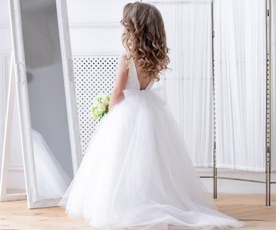 Gorgeous Flower Girl Dresses - The Overwhelmed Bride Wedding Blog 