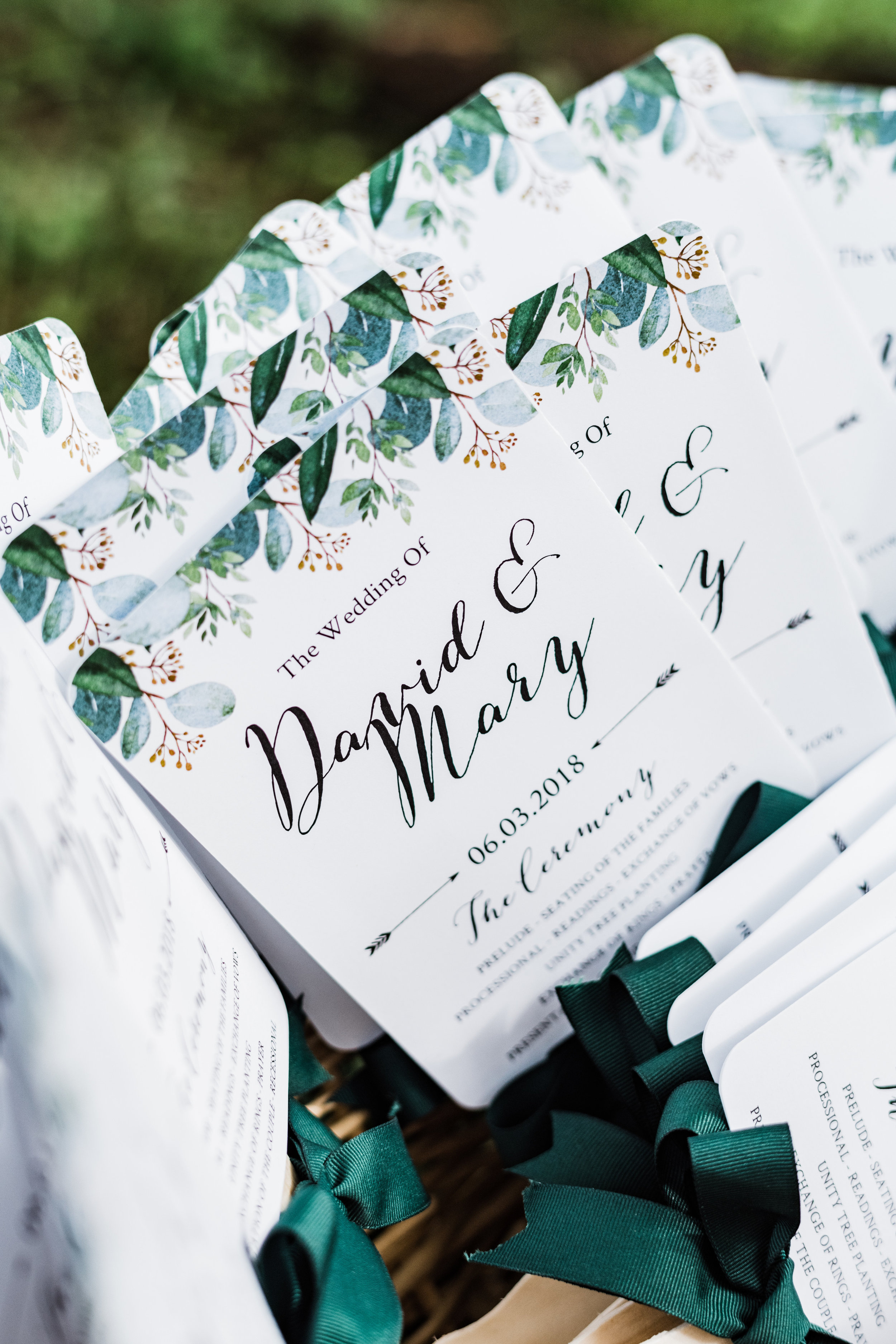 Classic Wedding - Green and White Wedding - Maryville, Tennessee Wedding - The Overwhelmed Bride Wedding Blog