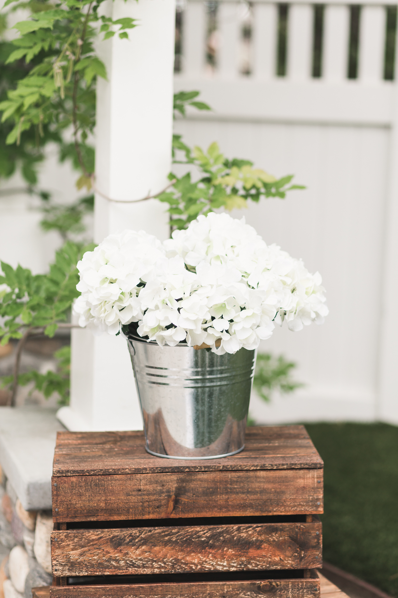 A Rustic DIY Wisconsin Wedding - Heritage Hill State Historical Park Wedding - The Overwhelmed Bride Wedding Blog