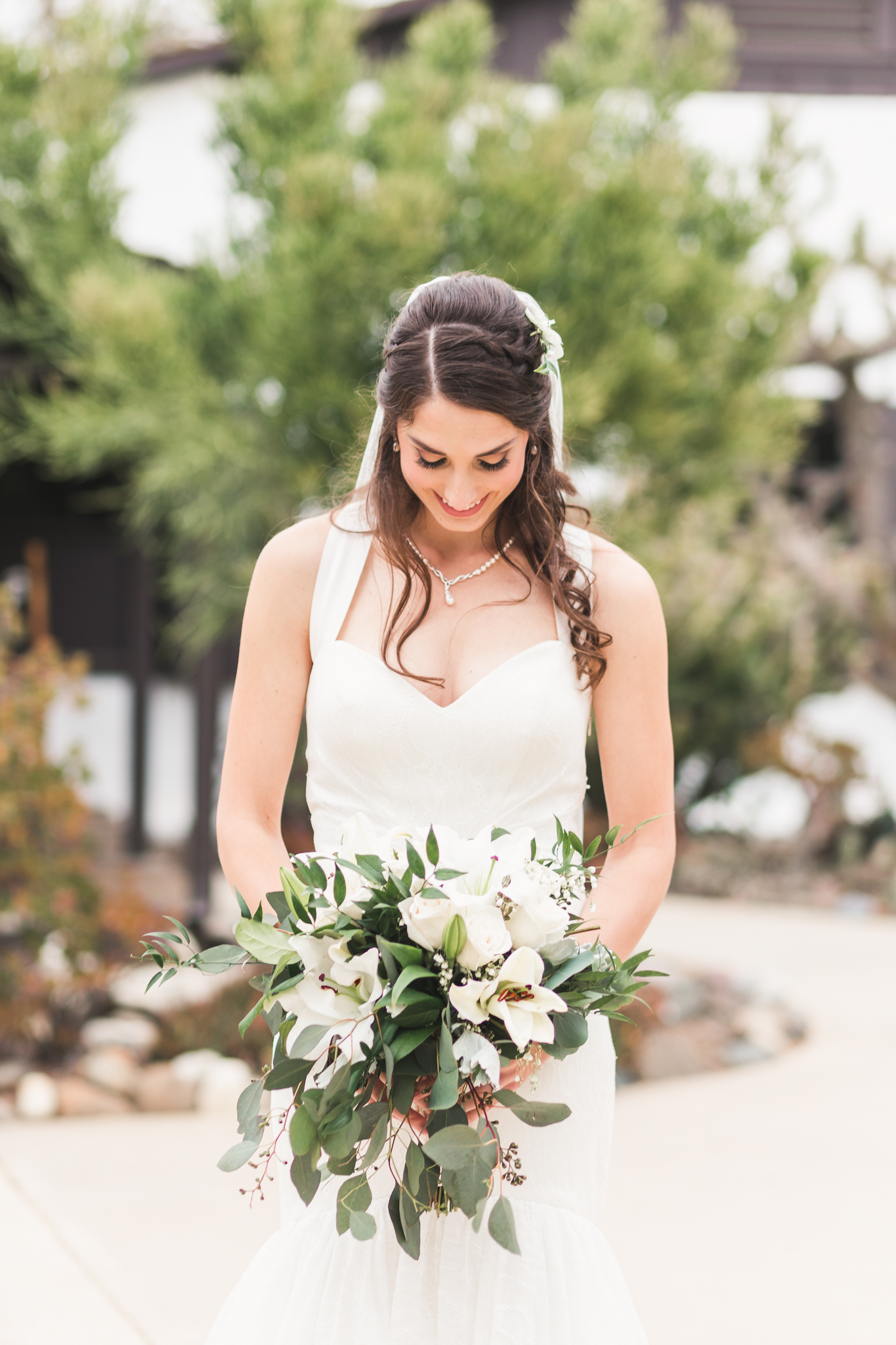 A Rustic DIY Wisconsin Wedding - Heritage Hill State Historical Park Wedding - The Overwhelmed Bride Wedding Blog