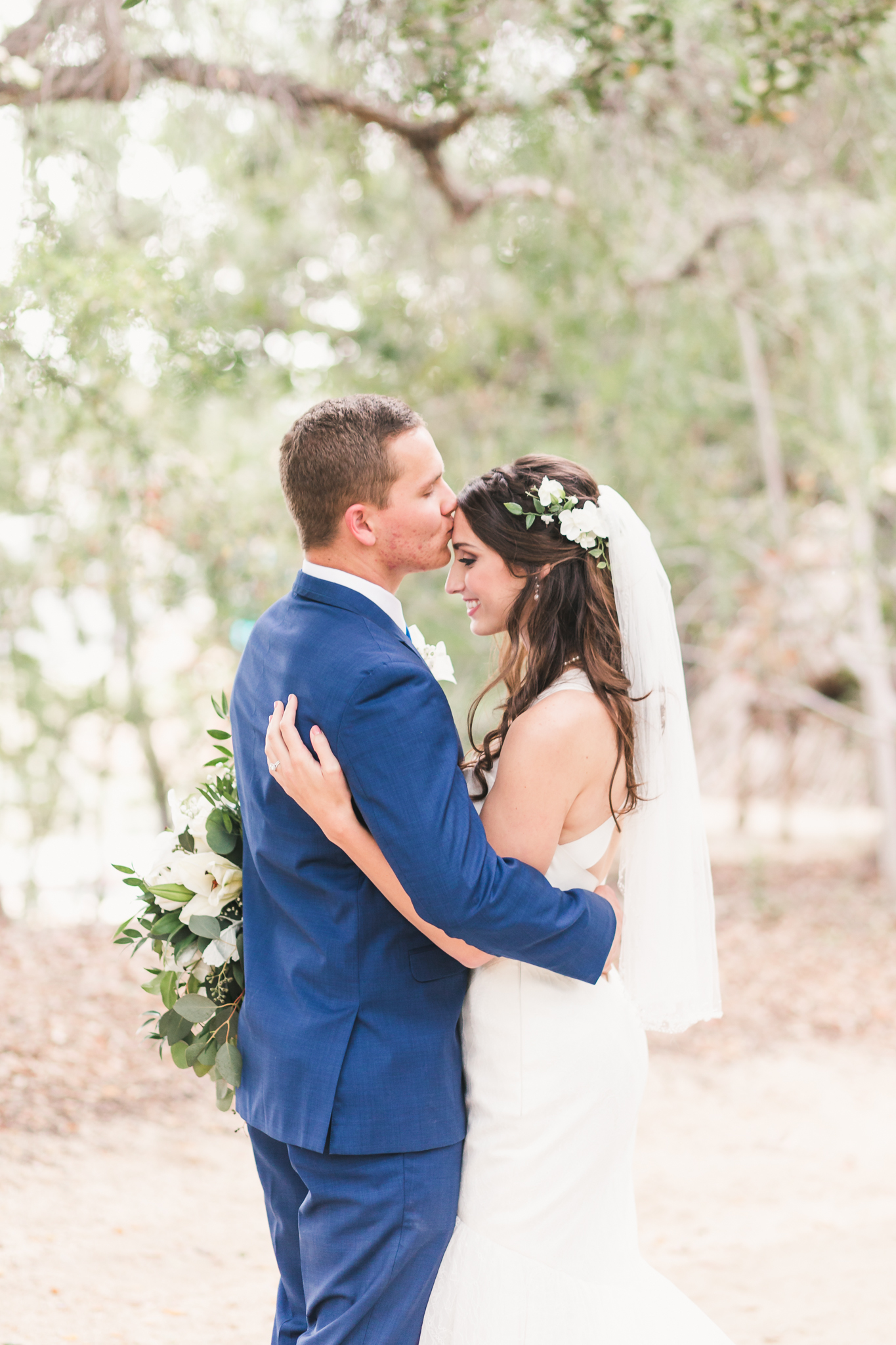 A Rustic DIY Wisconsin Wedding - Heritage Hill State Historical Park Wedding - The Overwhelmed Bride Wedding Blog