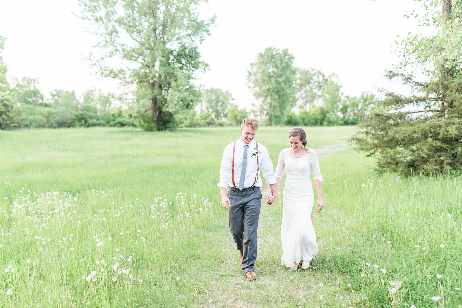 A Coffee Mill Ski Area Outdoor Summer Minnesota Wedding - The Overwhelmed Bride Wedding Blog