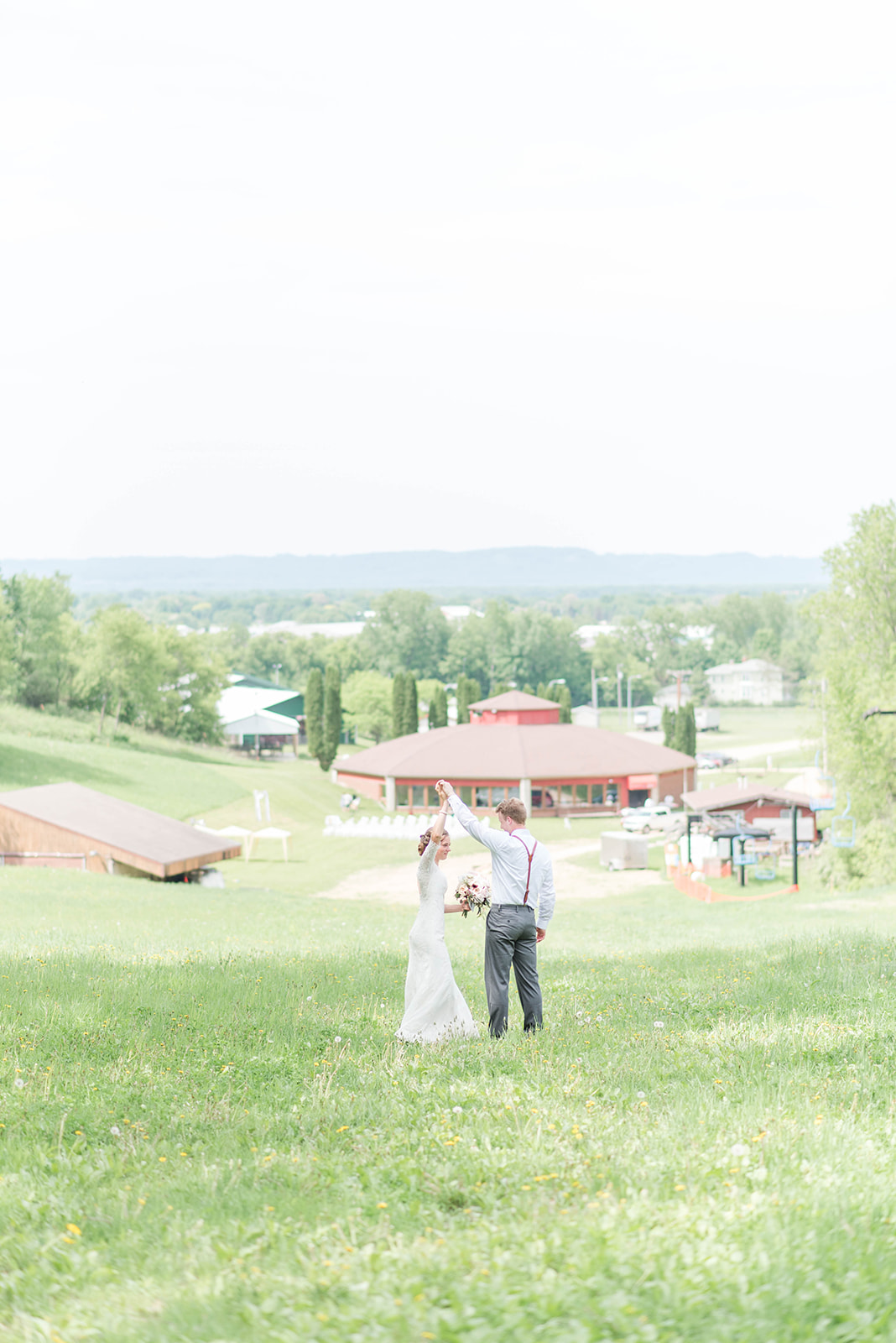 A Coffee Mill Ski Area Outdoor Summer Minnesota Wedding - The Overwhelmed Bride Wedding Blog